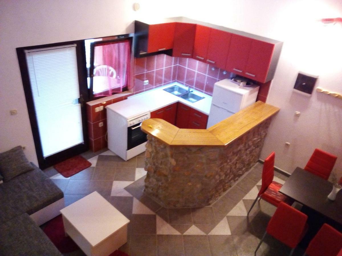 Studio Apartman Hrast Seline Kültér fotó