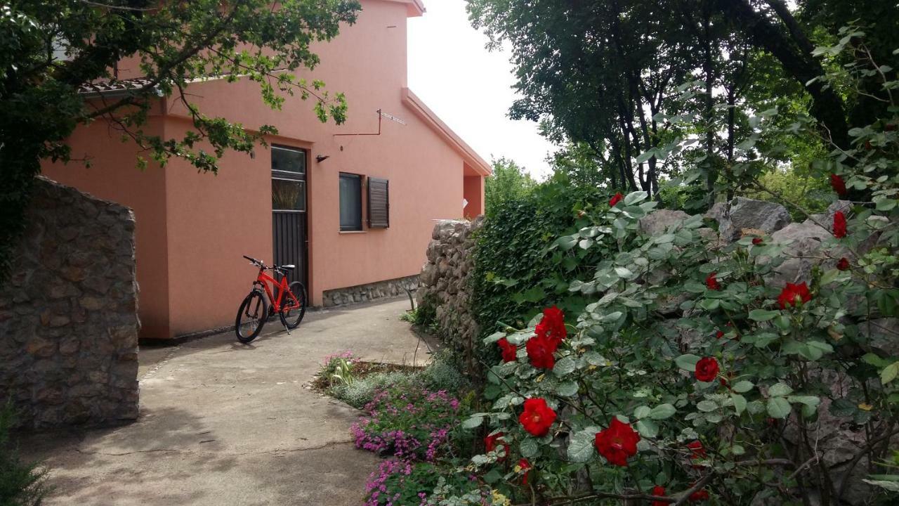 Studio Apartman Hrast Seline Kültér fotó