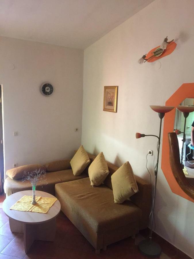 Studio Apartman Hrast Seline Kültér fotó